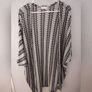 Altar'd State Monochrome Kimono